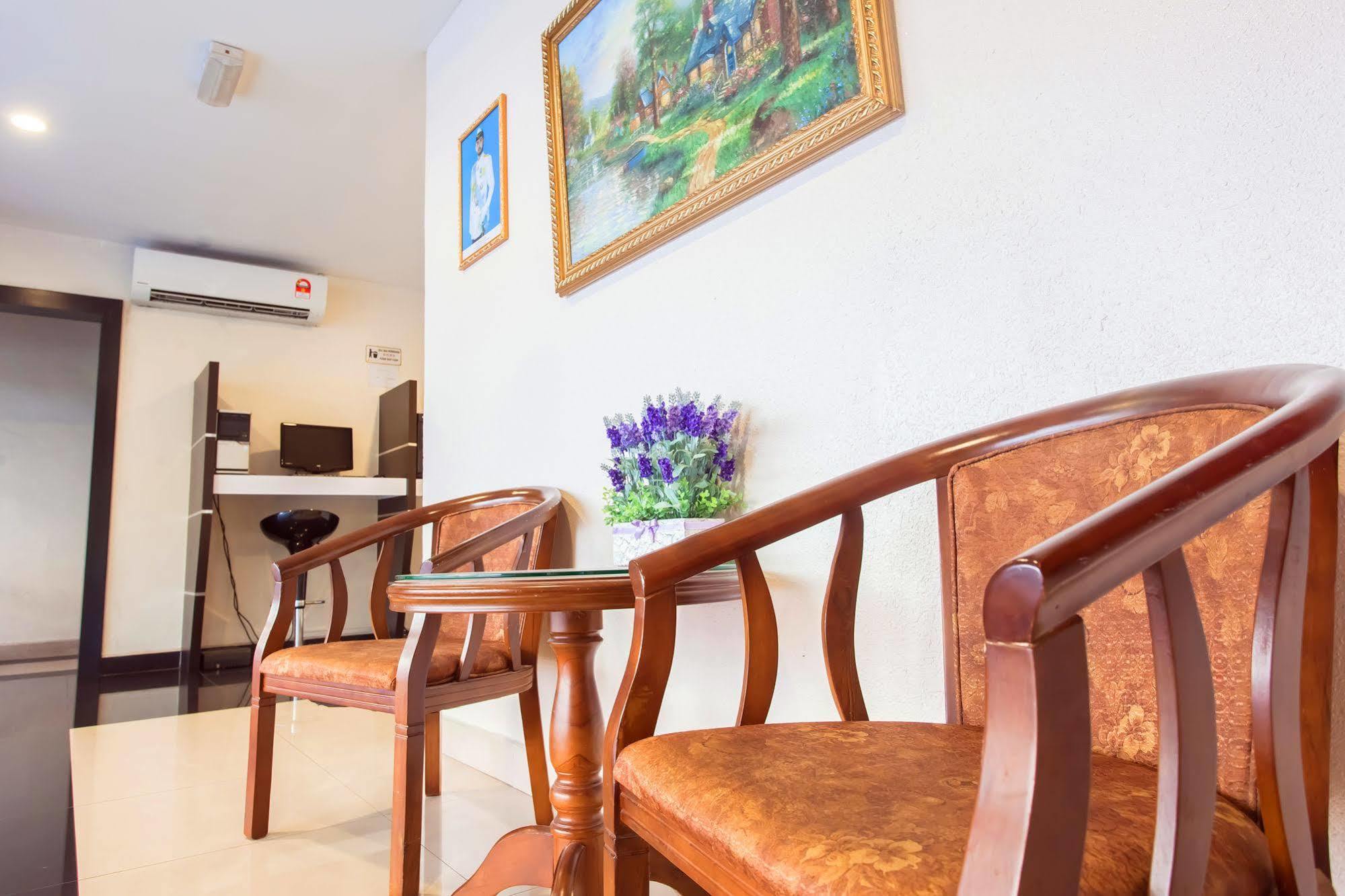 Lavender Inn Nusa Bestari Johor Bahru Esterno foto