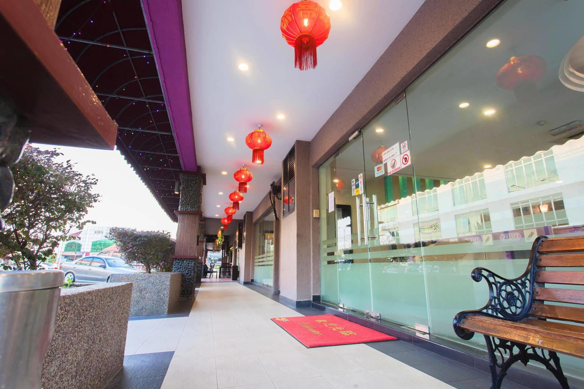 Lavender Inn Nusa Bestari Johor Bahru Esterno foto